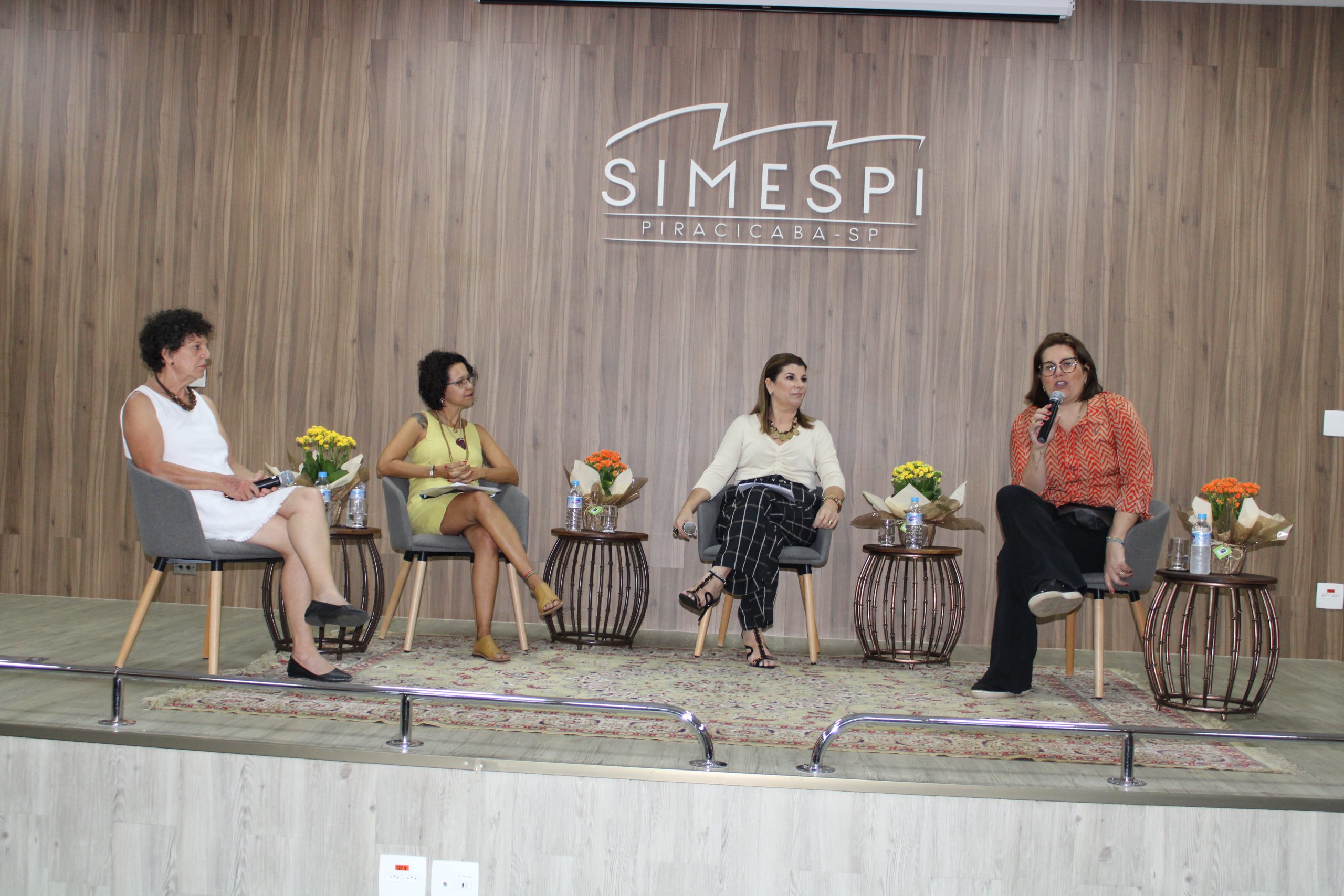 Vereadoras  participam de talk show no Simespi