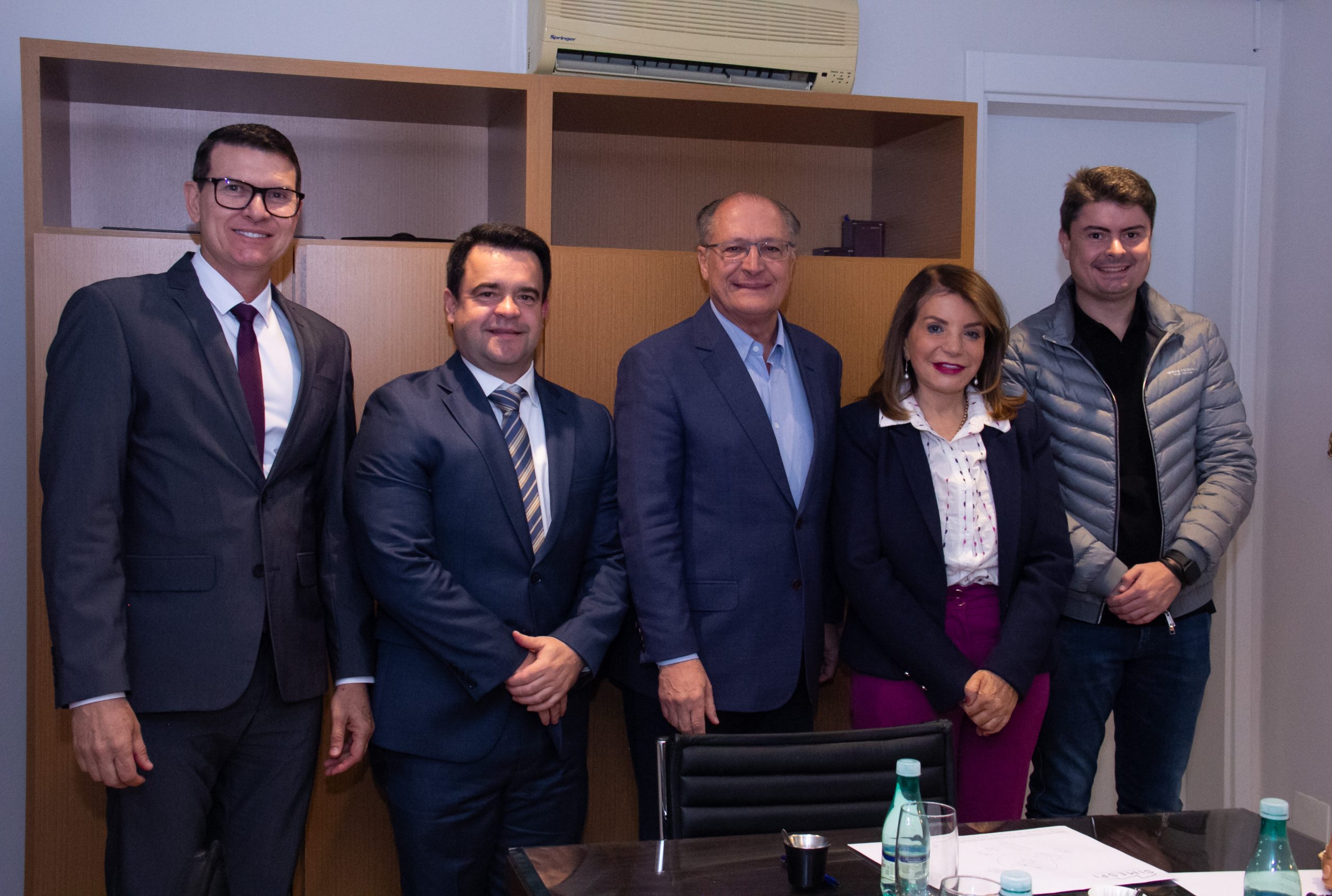 Reunião com vice-presidente da República e ministro do Desenvolvimento, Indústria, Comércio e Serviços, Geraldo Alckmin.