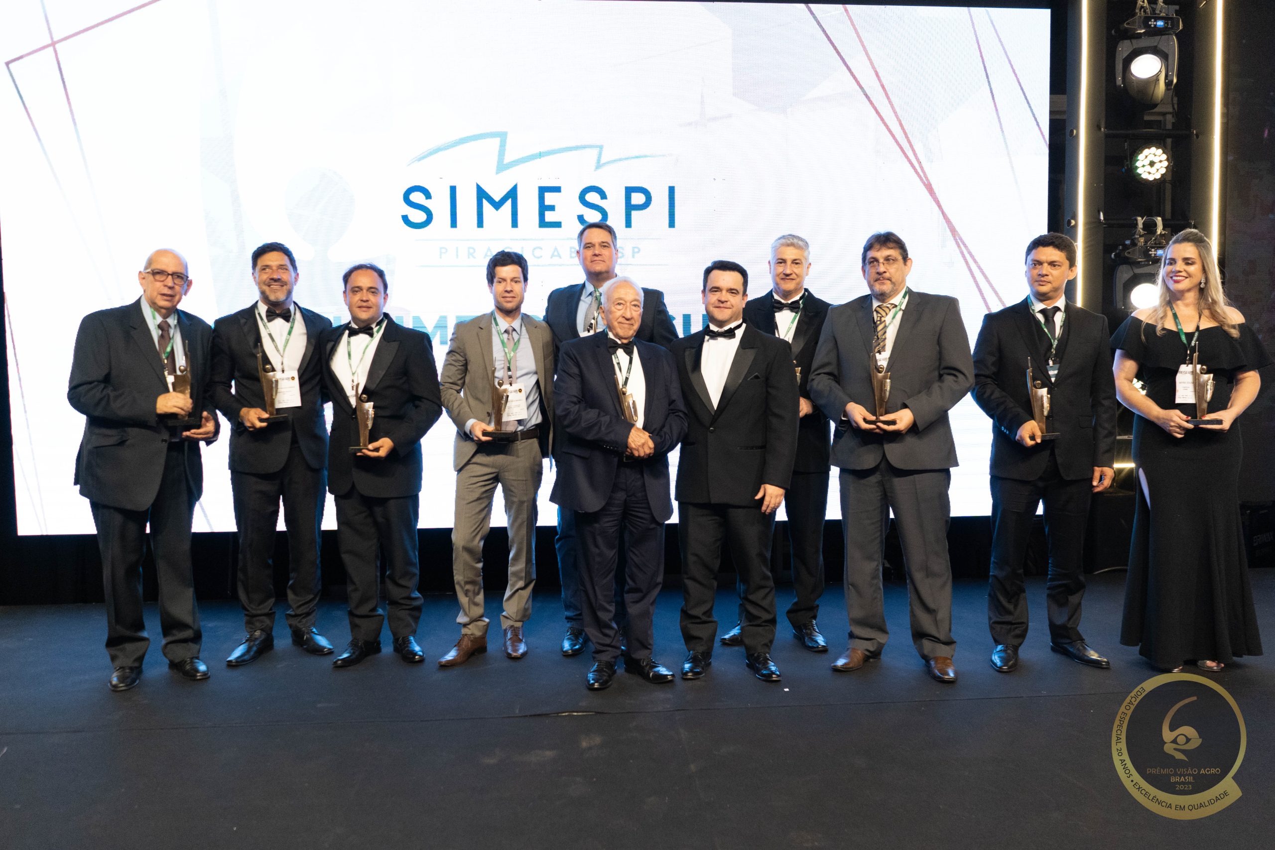 Simespi recebe prêmio Visão Agro Brasil e homenageia empresas piracicabanas