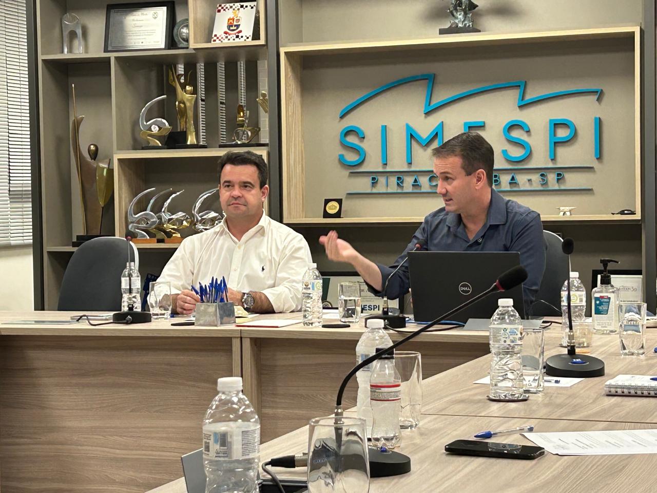 Prefeito de São Pedro faz apresentação à diretoria do Simespi