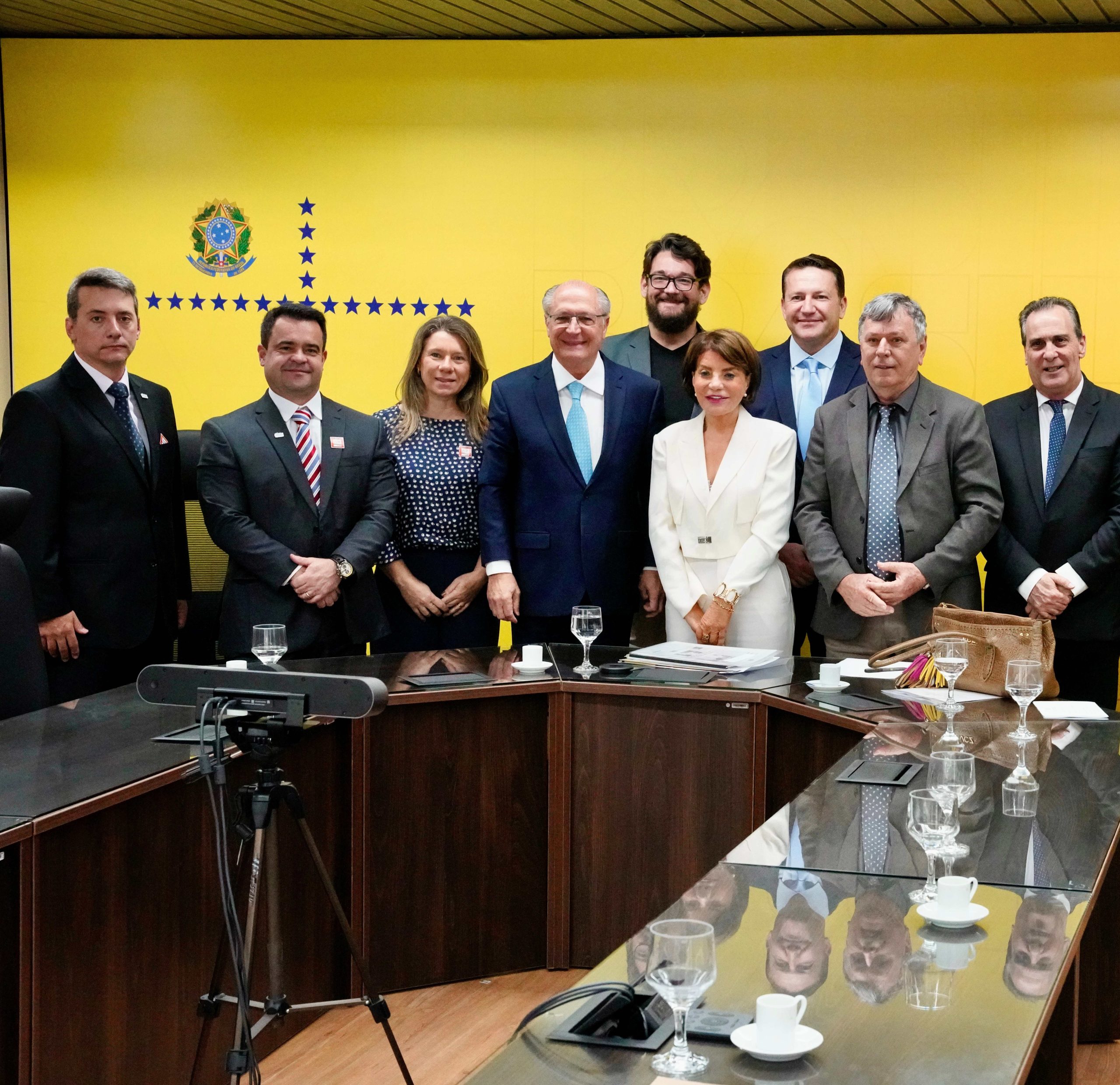 Simespi entrega reivindicações ao vice-presidente da República em Brasília