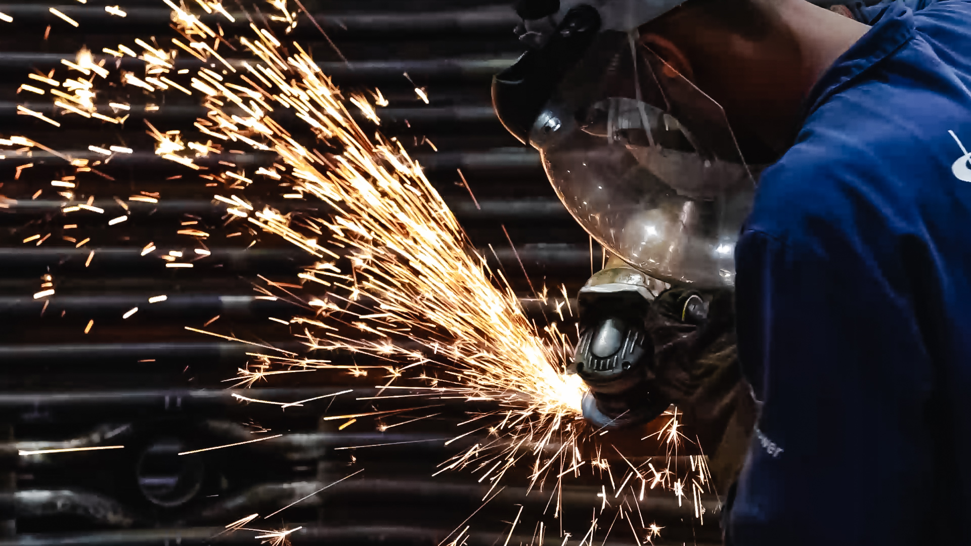 Indústria enfrenta tarifaço dos EUA, desaquecimento interno e desafios estruturais